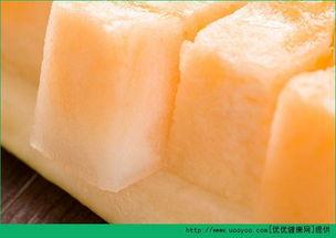 哈密瓜吃瓜皮吗怎么吃,哈密瓜皮也能吃？教你正确美味吃法  第1张