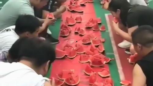 大太太吃瓜老爷,揭秘老爷们的秘密生活  第2张