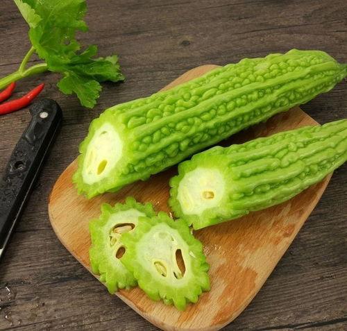 吃瓜伊南娜,瓜田里的美食传奇  第1张